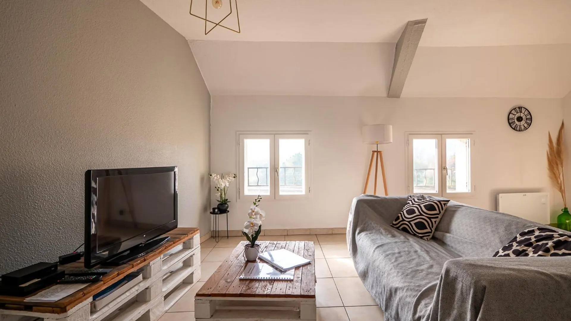 Appartement Chaleureux Avec 2 Grandes Chambres Saint-Rambert-d'Albon France